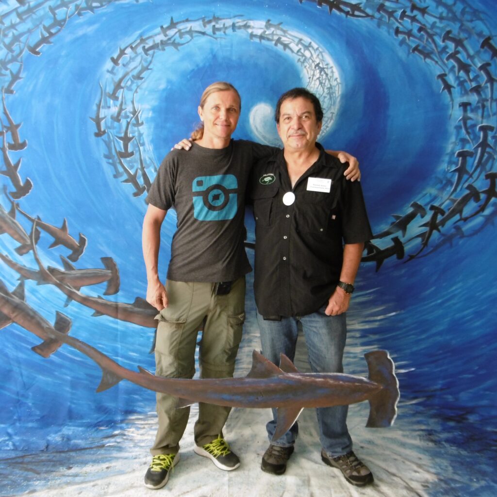 3D street art Carlos Hiller with Randall Arauz marine activist.